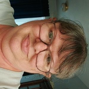 Hello, I'm Dana and I love to create  jewelry, stay tuned for postings..